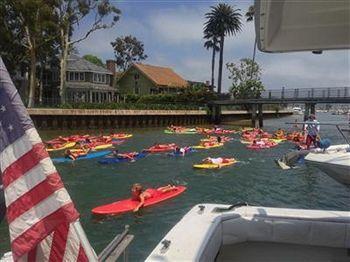 Let'S Go II Hotel Newport Beach Exterior photo